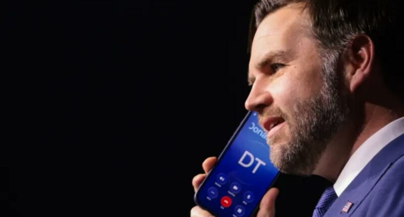 Trump sends Vance to voicemail at political rallyâbut eventually gets prez on the line